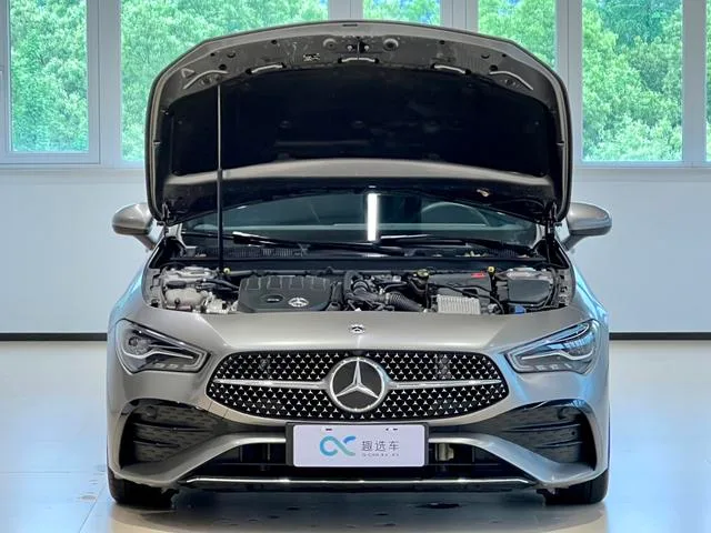 Mercedes-Benz CLA 2024 CLA 200 Coupé à quatre portes intérieur photo 15