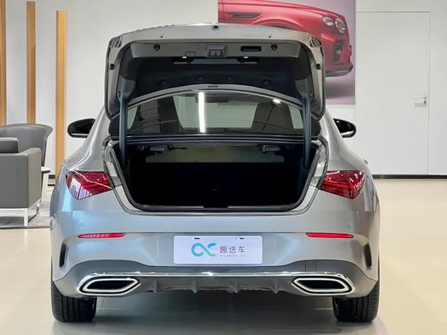 Mercedes-Benz CLA 2024 CLA 200 Coupé à quatre portes intérieur photo 16