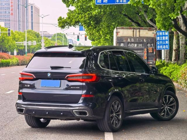 BMW X5 2021 xDrive30i M Sports suit exterior photo 3