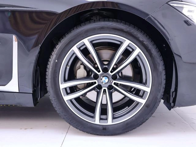 BMW 7 Series 2019 730Li M Conjunto deportivo exterior foto 7 BMW 7 Series 2019 730Li M Conjunto deportivo exterior foto 7