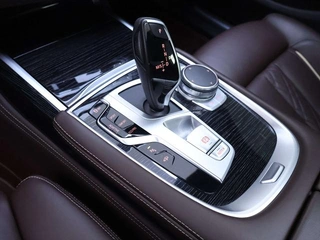 BMW 7 Series 2019 730Li M Conjunto deportivo interior foto 13 BMW 7 Series 2019 730Li M Conjunto deportivo interior foto 13