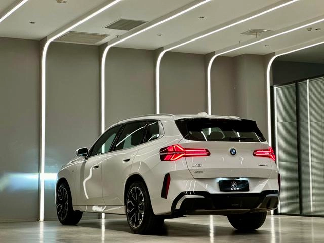 BMW X3 2025 xDrive30L Premium Class M Sports suit exterior photo 4