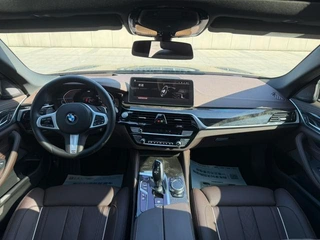 BMW 5 Series 2021 530Li Tipo de lujo M Conjunto deportivo interior foto 6