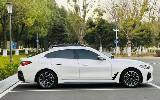 BMW 4 Series 2023 425i Gran Coupe M Sports suit exterior photo 4