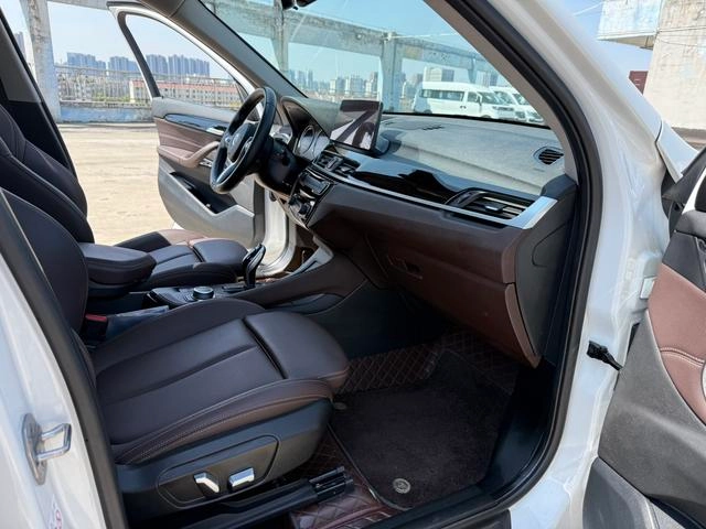 BMW X1 2021 Reforma sDrive25Li Líder interior foto 15