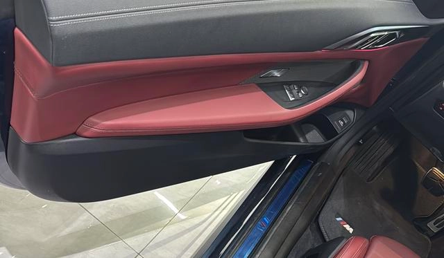 BMW 4 Series 2023 425i M Sports Night Suit interior photo 9 BMW 4 Series 2023 425i M Sports Night Suit interior photo 9