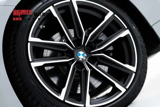 BMW 4 Series 2022 Restyling 430i Convertible M Sports Night Suit exterior photo 6