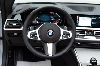 BMW 4 Series 2022 Restyling 430i Convertible M Sports Night Suit interior photo 15