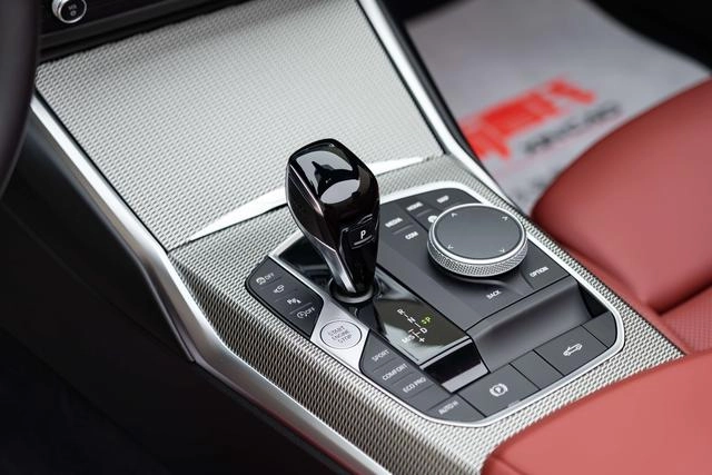 BMW 4 Series 2022 Restyling 430i Convertible M Sports Night Suit interior photo 17