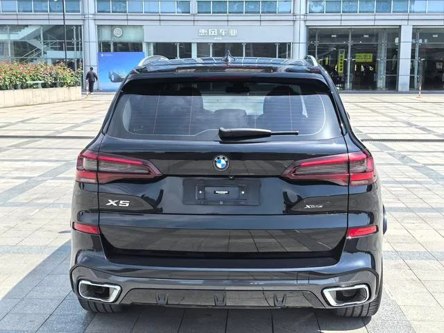 BMW X5 2022 Mise à jour xDrive 30Li M Ensemble de sport extérieur photo 4