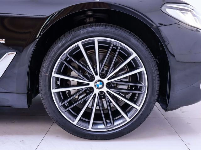 BMW 5 Series 2022 Restyling 530Li Leading Type M Sports suit exterior photo 7