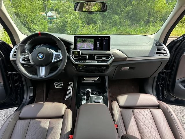 BMW X3 2022 xDrive30i Leading Type M Obsidian Night Suit interior photo 10