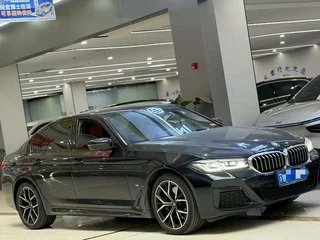 BMW 5 Series 2022 530i M Sports suit exterior photo 3