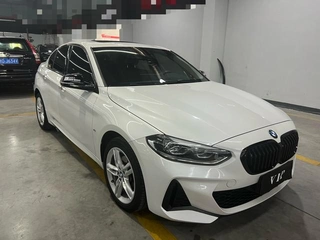 BMW 1 Series 2023 120i M Édition de nuit sportive Yao intérieur photo 12