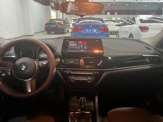 BMW 1 Series 2023 120i M Édition de nuit sportive Yao intérieur photo 18