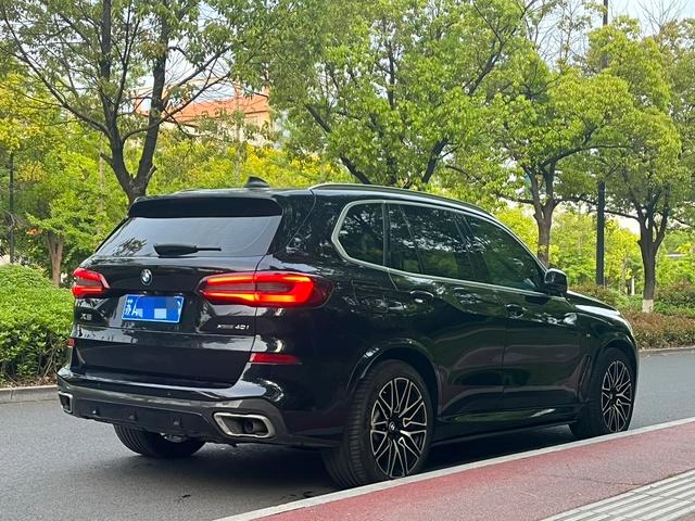 BMW X5 2021 xDrive40i M Sports suit exterior photo 4