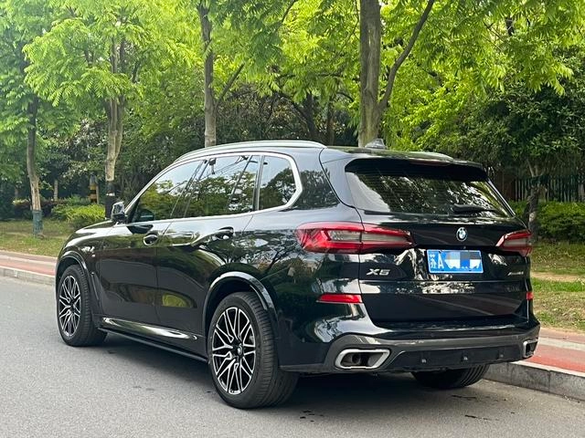 BMW X5 2021 xDrive40i M Sports suit exterior photo 6