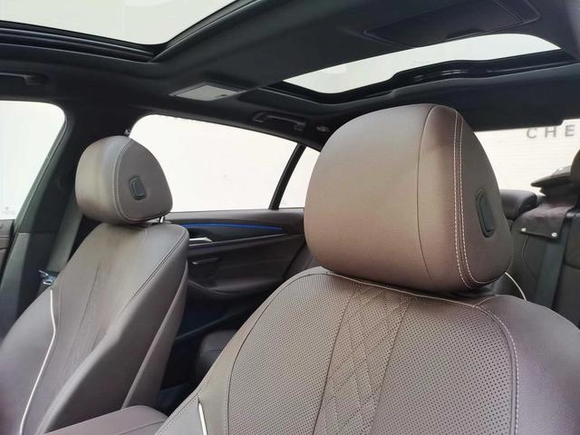 BMW 5 Series 2021 Reforma 530Li Líder M Conjunto deportivo exterior foto 3