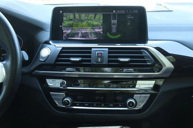 BMW X3 2021 xDrive25i M Sports suit interior photo 16