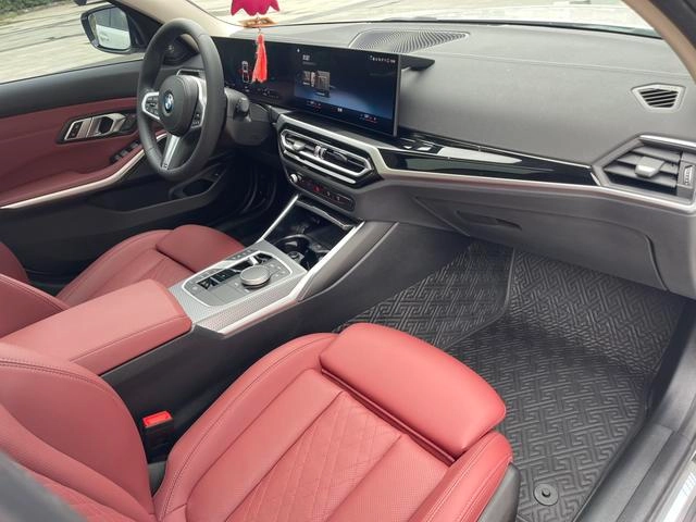 BMW 3 Series 2023 325Li M Sports Night Suit interior photo 13
