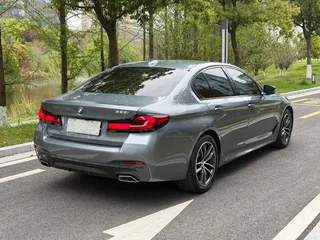 BMW 5 Series 2022 Restyling 525i M Sports suit exterior photo 4