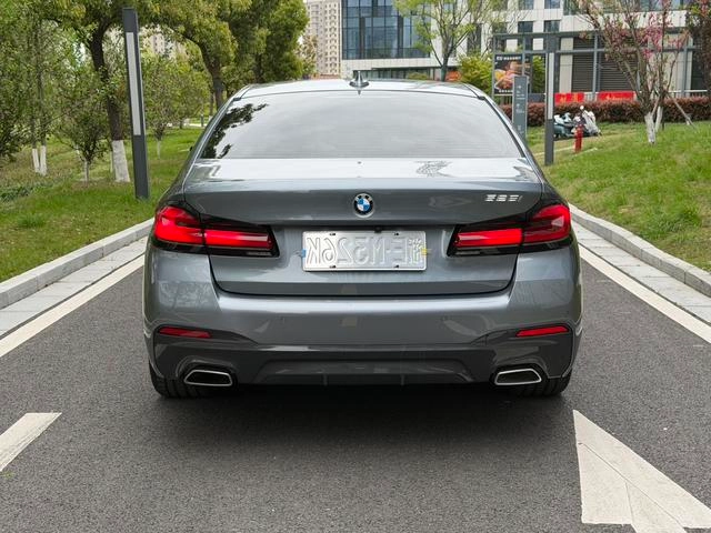 BMW 5 Series 2022 Restyling 525i M Sports suit exterior photo 5