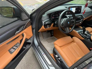 BMW 5 Series 2022 Restyling 525i M Sports suit exterior photo 6