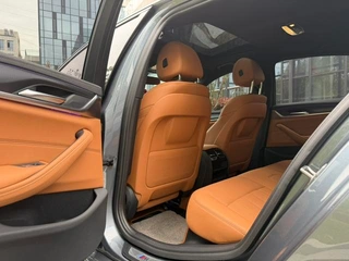 BMW 5 Series 2022 Restyling 525i M Sports suit interior photo 7