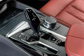 BMW 5 Series 2023 530Li Leading Type M Sports suit interior photo 11