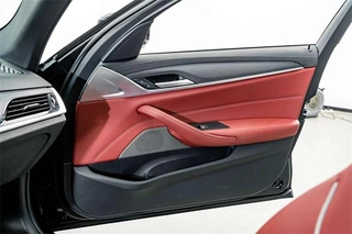 BMW 5 Series 2023 530Li Leading Type M Sports suit interior photo 15