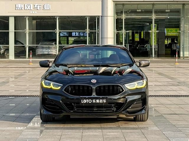 BMW 8 Series 2022 840i Coupé M Ensemble de sport extérieur photo 2