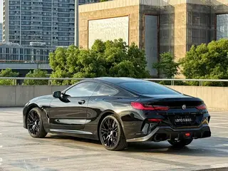 BMW 8 Series 2022 840i Coupé M Ensemble de sport extérieur photo 4