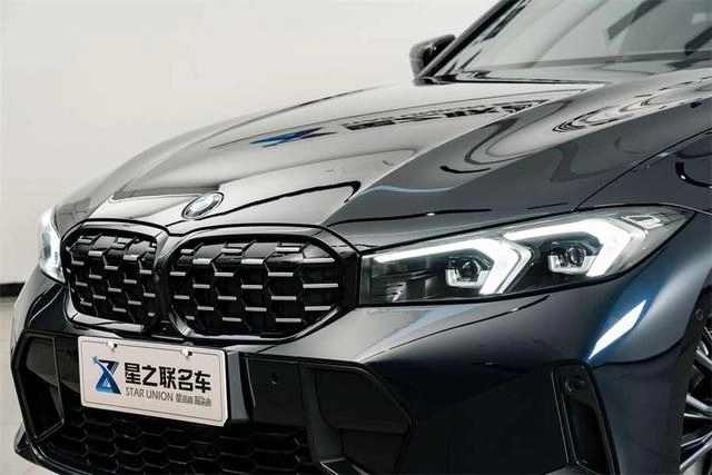 BMW 3 Series 2023 325i M Sports Night Suit exterior photo 4