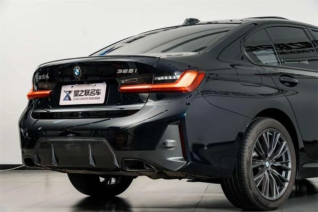 BMW 3 Series 2023 325i M Sports Night Suit exterior photo 8