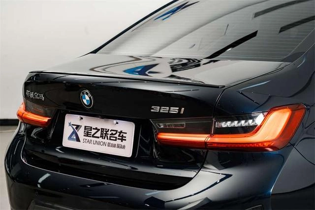 BMW 3 Series 2023 325i M Sports Night Suit exterior photo 9