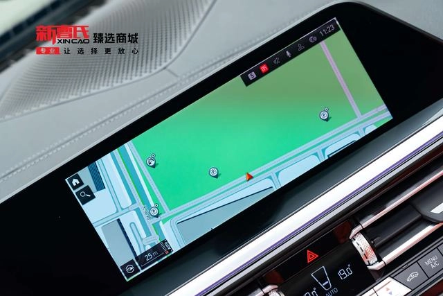 BMW Z4 2022 sDrive 25i M Sports Night Suit interior photo 15