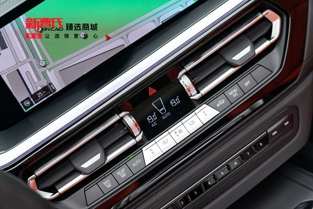 BMW Z4 2022 sDrive 25i M Sports Night Suit interior photo 16