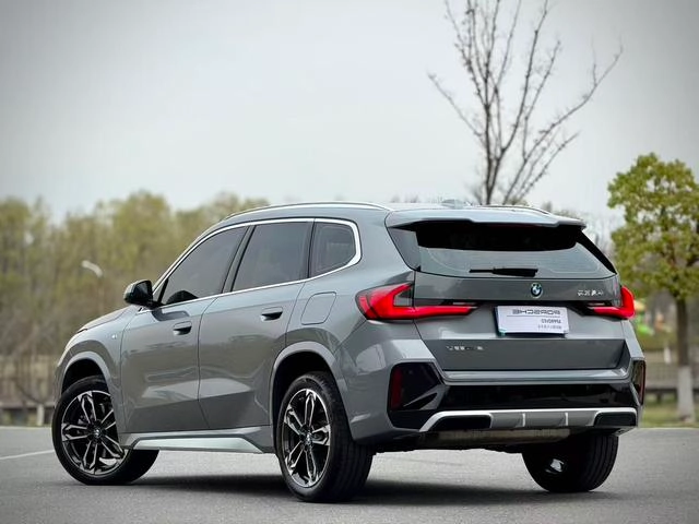 BMW X1 2023 sDrive25Li M Sports suit exterior photo 4