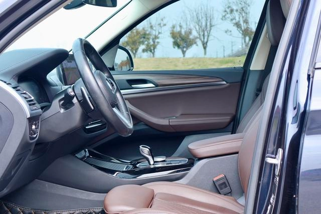 BMW X3 2022 xDrive30i Leader M Ensemble de nuit Yao intérieur photo 10