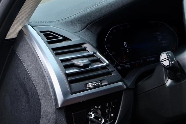 BMW X3 2022 xDrive30i Leader M Ensemble de nuit Yao intérieur photo 13