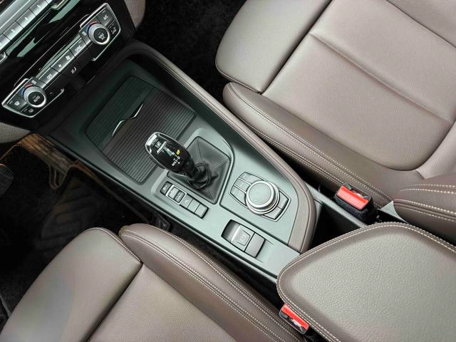 BMW X1 2022 sDrive25Li Leading Type interior photo 11