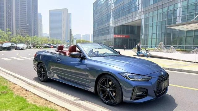 BMW 4 Series 2022 Mise à jour 425i Cabriolet M Set de nuit de sport extérieur photo 3