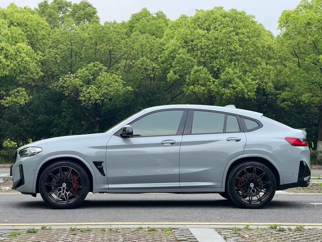 BMW X4 M 2022 X4 M Thunder Edition exterior photo 4