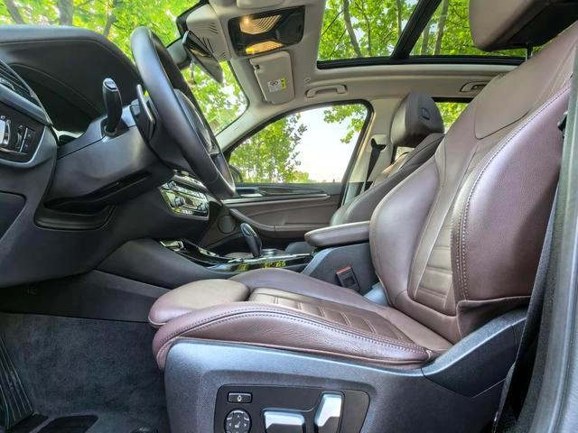 BMW X3 2021 xDrive30i Líder M Conjunto deportivo exterior foto 7