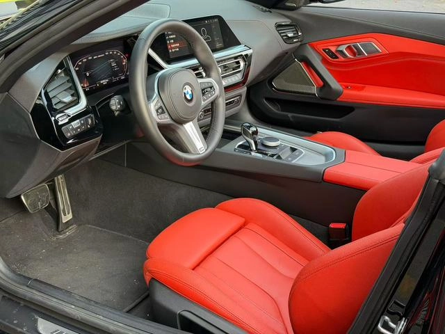BMW Z4 2022 M40i M Édition des performances sportives intérieur photo 6
