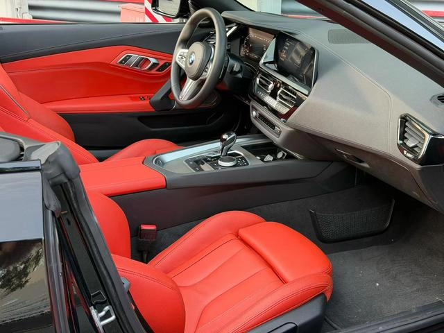 BMW Z4 2022 M40i M Édition des performances sportives intérieur photo 9