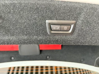BMW 3 Series 2023 325Li M Sports suit interior photo 19