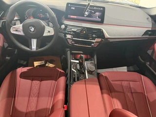 BMW 5 Series 2023 530Li Leading Type M Sports suit exterior photo 8