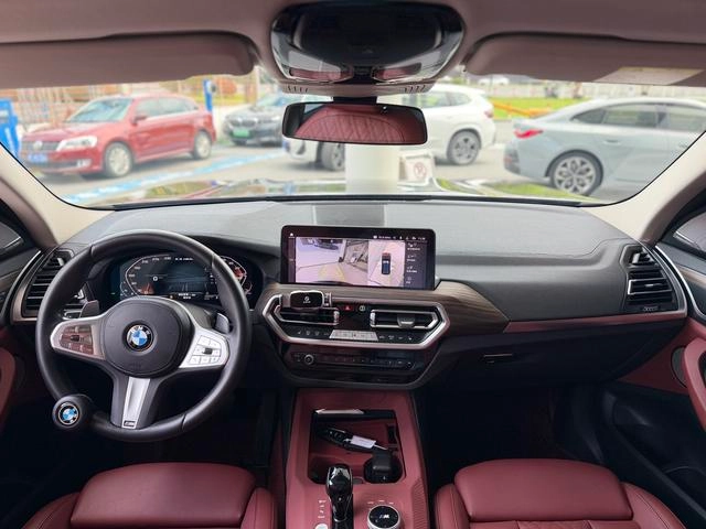 BMW X3 2023 xDrive30i Leading Type M Obsidian Night Suit interior photo 10