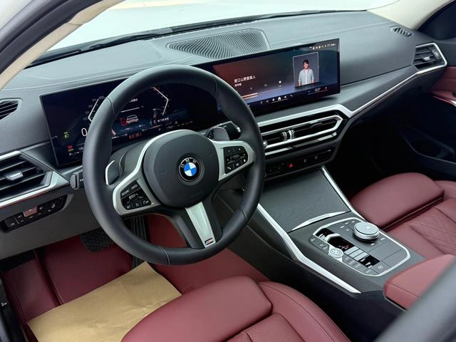 BMW 3 Series 2023 325i M Sports suit exterior photo 4
